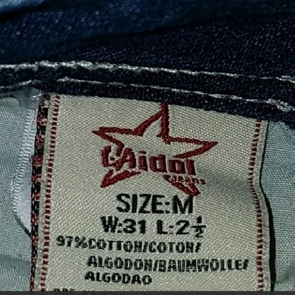 Grace in L.A shorts - Picture 3 of 3